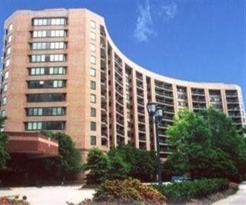 Crystal Quarters Furnished Apartments At The Gramercy 알링턴 외부 사진