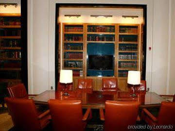 Crystal Quarters Furnished Apartments At The Gramercy 알링턴 외부 사진