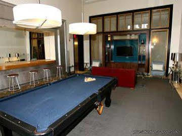 Crystal Quarters Furnished Apartments At The Gramercy 알링턴 외부 사진