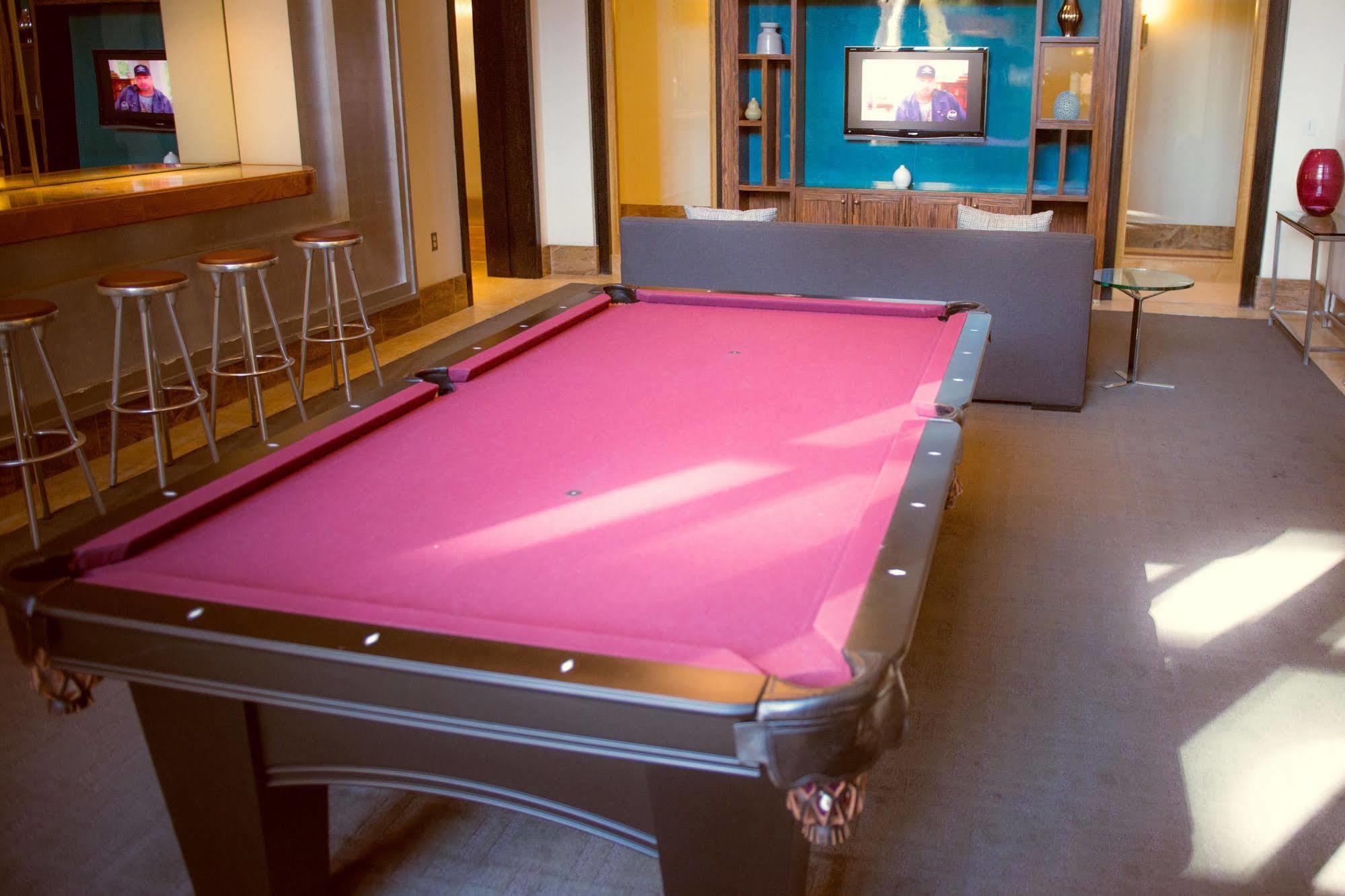 Crystal Quarters Furnished Apartments At The Gramercy 알링턴 외부 사진